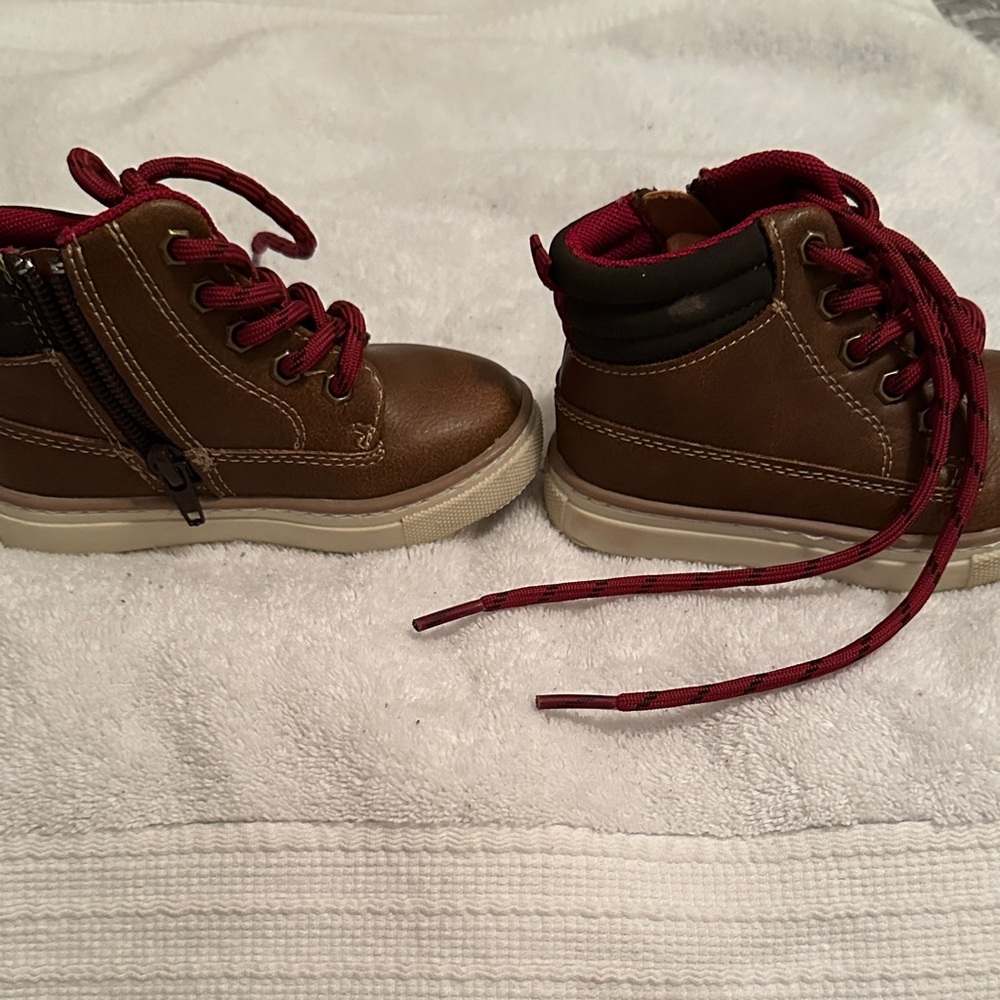 Brown Kids Boots with Red Laces